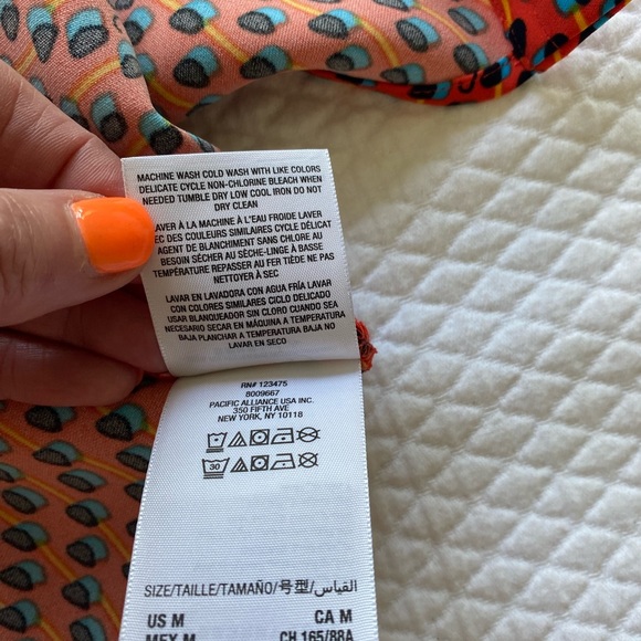 Juicy Couture Black Label printed fbutton up top with waist wrap/tie/bow medium - Picture 7 of 8